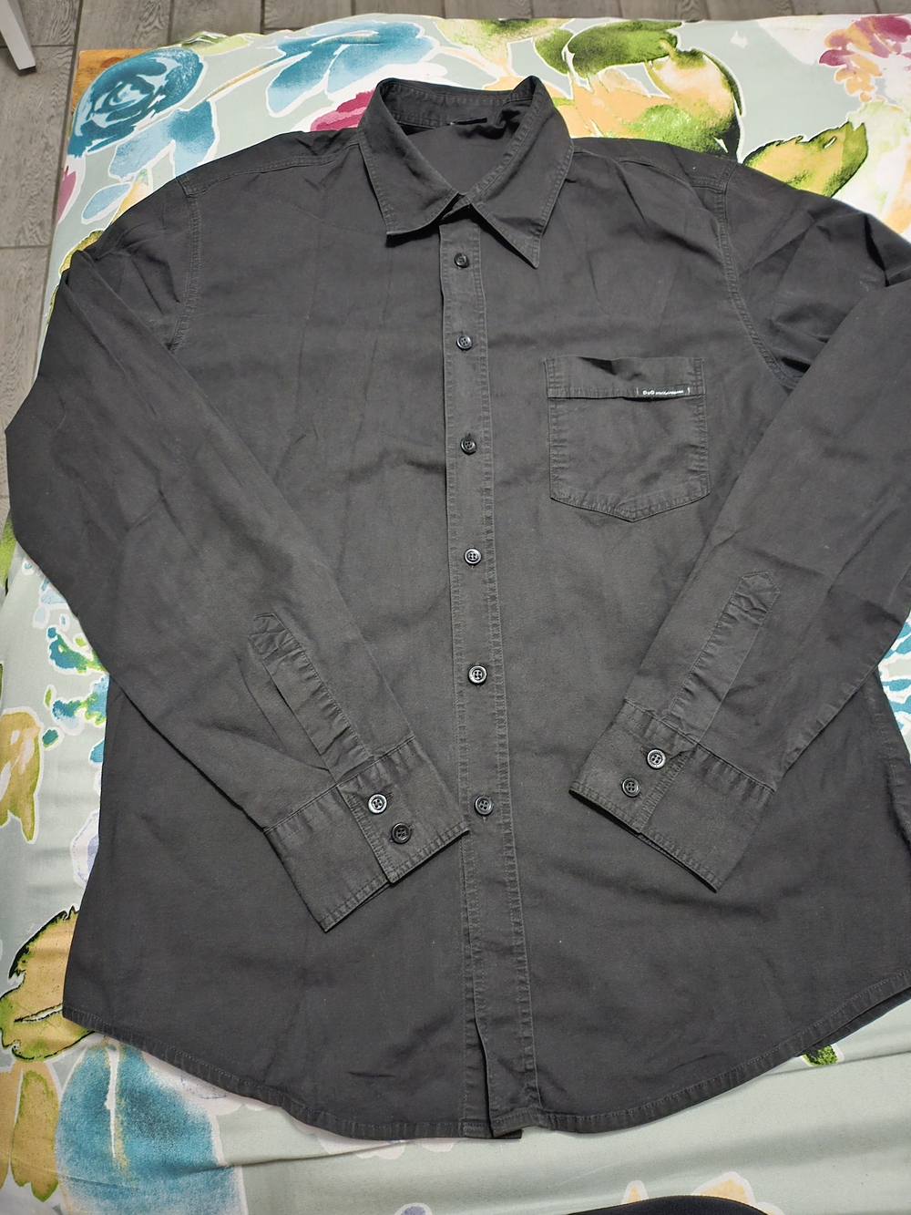 D&G Classic Men's Black Button-Down Shirt - Casual Long Sleeve Size S-M
